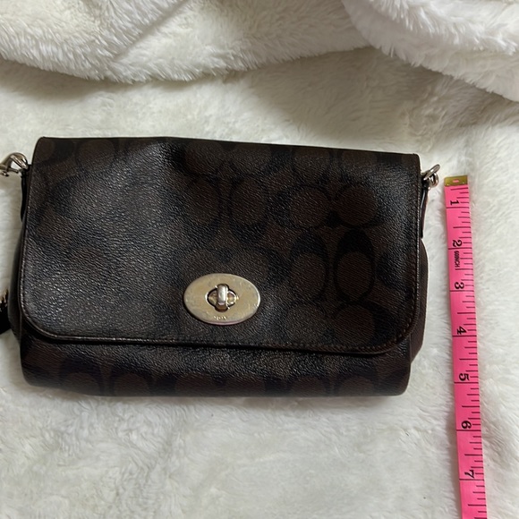 Coach - Picture 8 of 9